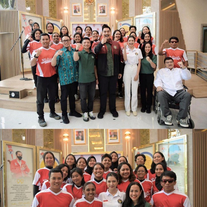 <p>Berikut potret saat Mikha pertama kali bertugas di Kementerian. "Hari pertama bertugas secara resmi sebagai Tenaga Ahli Komunikasi Publik @kemenpora — memberikan dukungan penuh kepada teman-teman dari Timnas Baseball Putri Indonesia yang akan berangkat untuk mengikuti BFA Women’s Baseball Asian Cup 2023," katanya. (Foto: Instagram @miktambayong)<br /><br /><br /></p>