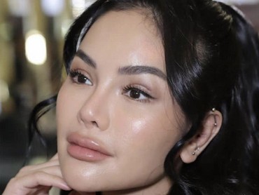 img-title Nikita Mirzani Pecah Rekor Order Live Streaming Naik 90 Kali Lipat di Shopee Live