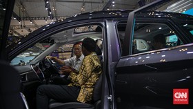 Pasar Otomotif RI 2024 Diprediksi 1,1 Juta, 15 Persen Mobil Listrik