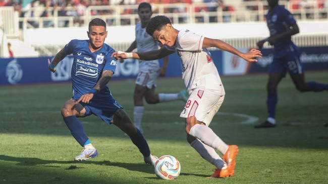 Performa Arema FC yang anjlok dan kini jadi juru kunci sementara Liga 1 2023/2024 membuat Joko Susilo dikembalikan ke posisi aslinya.