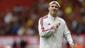 Arsenal vs MU Jadi Debut Rasmus Hojlund, Si Wonderkid Denmark