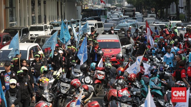 Pria berusia 59 tahun ditangkap usai menyebarkan hoaks terkait aksi demo buruh yang digelar oleh sejumlah elemen Kamis (10/8).