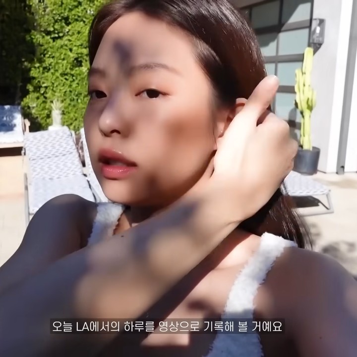 <p>Memiliki segudang aktivitas membuat Jennie BLACKPINK kerap berpergian ke luar negeri. Salah satu tempat tinggalnya ketika singgah di Amerika Serikat sempat diperlihatkan Jennie di kanal YouTube pribadinya. (Foto: YouTube Jennierubyjane Official)</p>