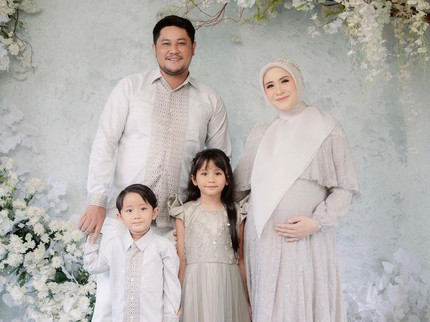 5 Potret Kehamilan Ketiga Ryana Dea Jalani Trimester Akhir