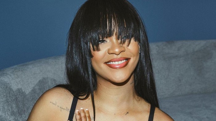 Savage x Fenty Maternitywear