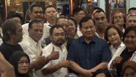 VIDEO: Relawan Minta Gibran Jadi Cawapres, Prabowo: Diperhitungkan