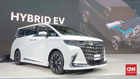 Toyota Rilis Alphard Hybrid dan Pajang Mobil-mobil Tak Biasa di GIIAS
