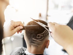 16 Inspirasi Model Buzz Cut yang Keren dan Tak Membosankan