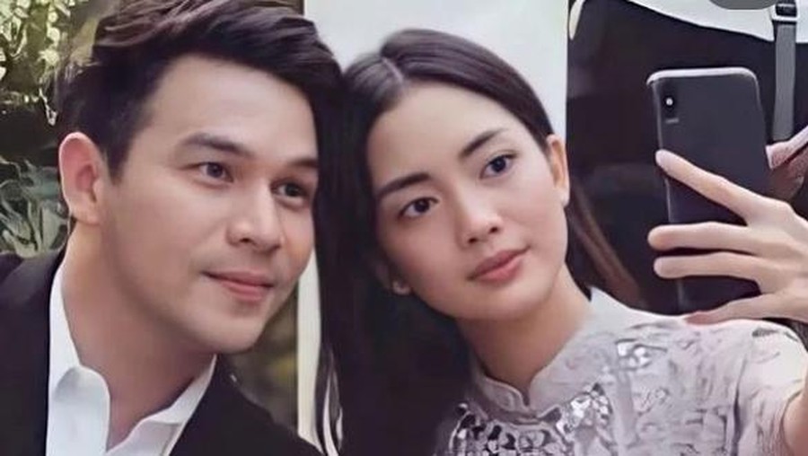 Ijonk dan Ririn Dwi Ariyanti Ijonk dan Ririn Dwi Ariyanti