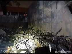 105 Motor Hangus dalam Kebakaran di Gandaria Jaksel, Begini Penampakannya