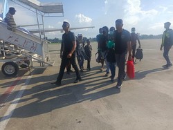 2 Anggota KKB Tersangka Pembunuh Polisi Diserahkan ke Kejari Wamena