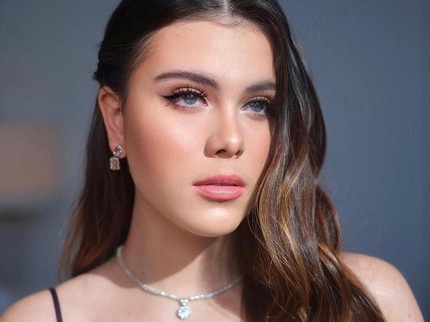 Makin Cantik Mirip Sang Bunda, 7 Potret Manuella Anak Sophia Latjuba di Usia 17 Tahun