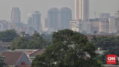Musim kemarau membuat polusi udara semakin brutal di sejumlah kawasan Jabodetabek. Simak penjelasan BMKG.