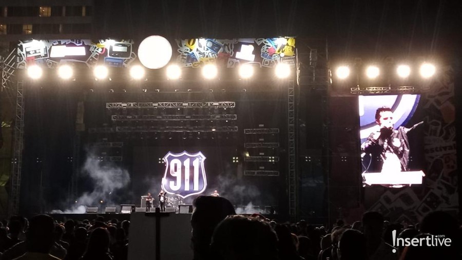911 di panggung The 90s Festival