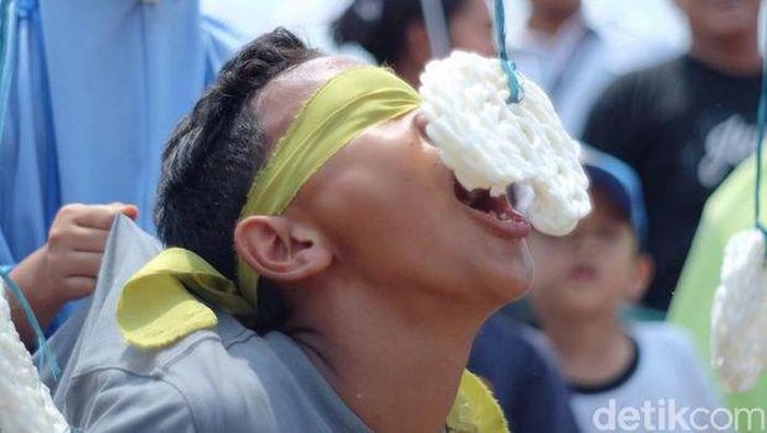 Makna Lomba Makan Kerupuk yang Selalu Muncul di Perayaan Hari Kemerdekaan RI
