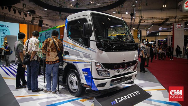 Produsen pertama yang menjual truk listrik, Mitsubsihi Fuso, meminta pemerintah memberi insentif untuk kendaraan jenis ini yang setara mobil listrik.