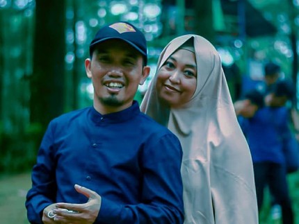 Ustaz Maulana Kenang Perjuangan Menanti 15 Th Demi Dapatkan Cinta Almarhum Istri