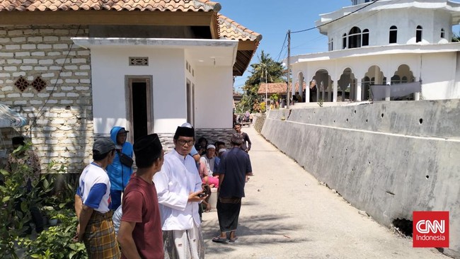 Suara misterius diiringi dengan getaran dari perut bumi terjadi di Sumenep. Warga pun berhamburan keluar rumah.