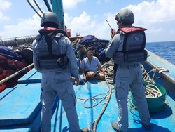 Bakamla Tangkap Kapal Berbendara Vietnam Curi Ikan di Laut Natuna Utara