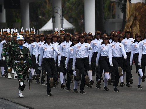 Mensesneg Kukuhkan 76 Anggota Paskibraka 2025