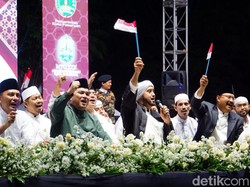 Gus Ipul Ajak Erick Thohir Selawatan Bareng Habib Syekh-Warga Kota Pasuruan