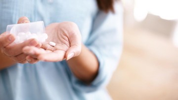 DAFTAR SENYAWA OBAT PEMICU HASIL POSITIF NARKOBA