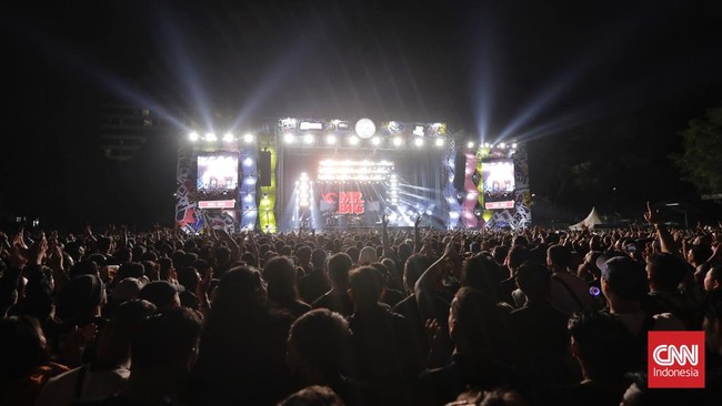 Dirjen Imigrasi mengatakan untuk visa sport dan visa music and art itu ada penyederhanaan seperti tak perlu lampiran SKCK, izin naker, & keterangan pengalaman.