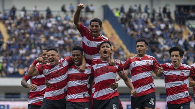 Madura United Defeats Persikabo 1973: Aji Santoso’s Debut Ends in a 3-0 Loss