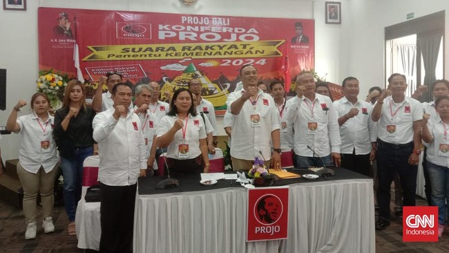 Relawan Pro Jokowi (Projo) Provinsi Bali mendukung duet Prabowo Subianto - Ganjar Pranowo di Pilpres 2024 demi persatuan nasional.