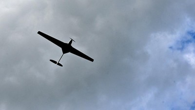 Rusia diduga sudah sanggup memproduksi drone Iran sendiri, hal ini berdasarkan bukti-bukti serpihan komponen yang jatuh di Ukraina.