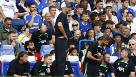 Roy Keane Lihat Mo Salah Tantrum: Duduk dan Tutup Mulut!