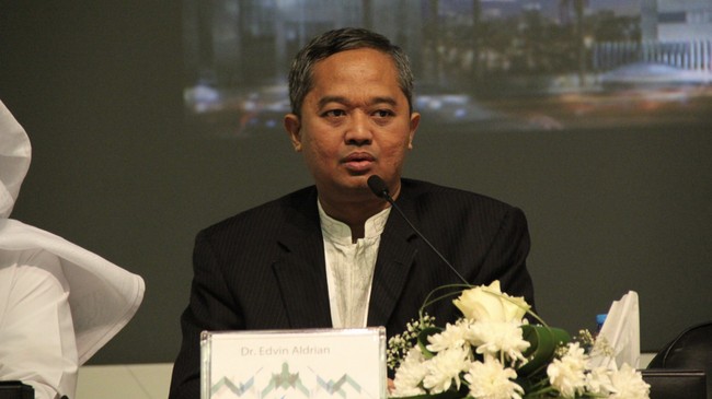 Mendapat Bintang Jasa Pratama dari Presiden, profesor bidang iklim di BRIN Edvin Aldrian mengaku bersyukur tak bakal menyusahkan keluarga soal pemakaman.