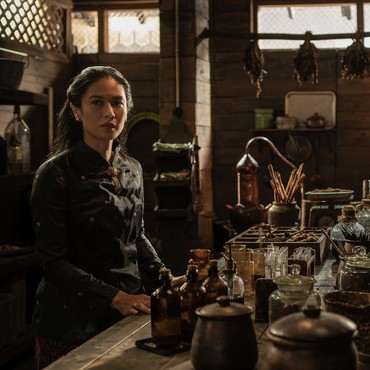 Pengorbanan Dian Sastrowardoyo Dalami Peran di 'Gadis Kretek'