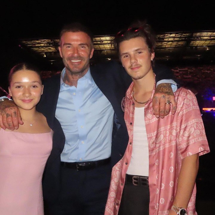 <p>Jadi anak yang paling muda, Harper juga sangat akrab dengan para kakaknya. Ia memiliki tiga kakak laki-laki yang semuanya berparas tampan, yaitu Brooklyn, Romeo, dan Cruz. (Foto: Instagram @davidbeckham)</p>
