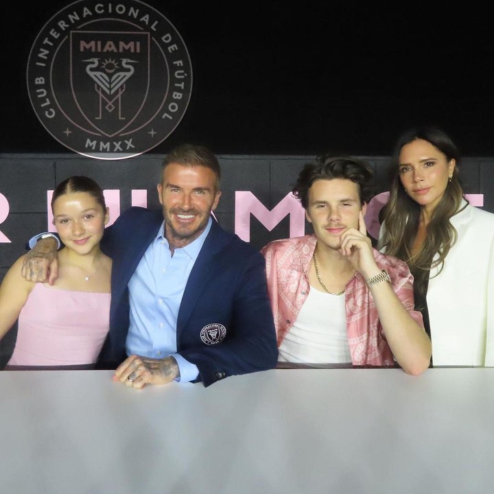 <p>Mantan pesepak bola David Beckham dikaruniai empat orang anak dari pernikahnnya dengan Victoria. Salah satunya adalah Harper, putri kecil mereka yang kini sudah remaja. (Foto: Instagram @davidbeckham)</p>
