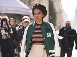 Rekomendasi Mix & Match Jaket Varsity biar Street Style Kamu Makin Stylish