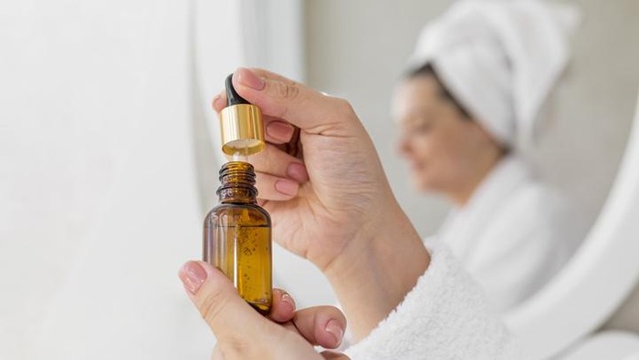Perbedaan Ampoule dan Serum yang Sering Dikira 'Sama'