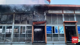 Petugas Tranjakarta: Api Berasal dari Belakang Halte