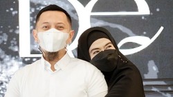 Kabar Terbaru Yulia Rachman Mantan Istri Demian yang Kini Aktif Berdakwah
