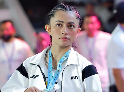 7 Potret Artis FTV Sintya Marisca yang Jago Olahraga, Sepakbola hingga Basket