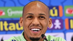 Viral Fabinho Kaget Dikasih Jam Rolex oleh Wartawan Saudi