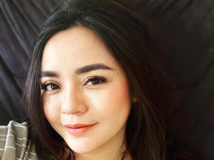Gita Sinaga Tiba-tiba Patah Tulang Kaki Usai Bangun Tidur Siang, Sempat Tindahan Bun