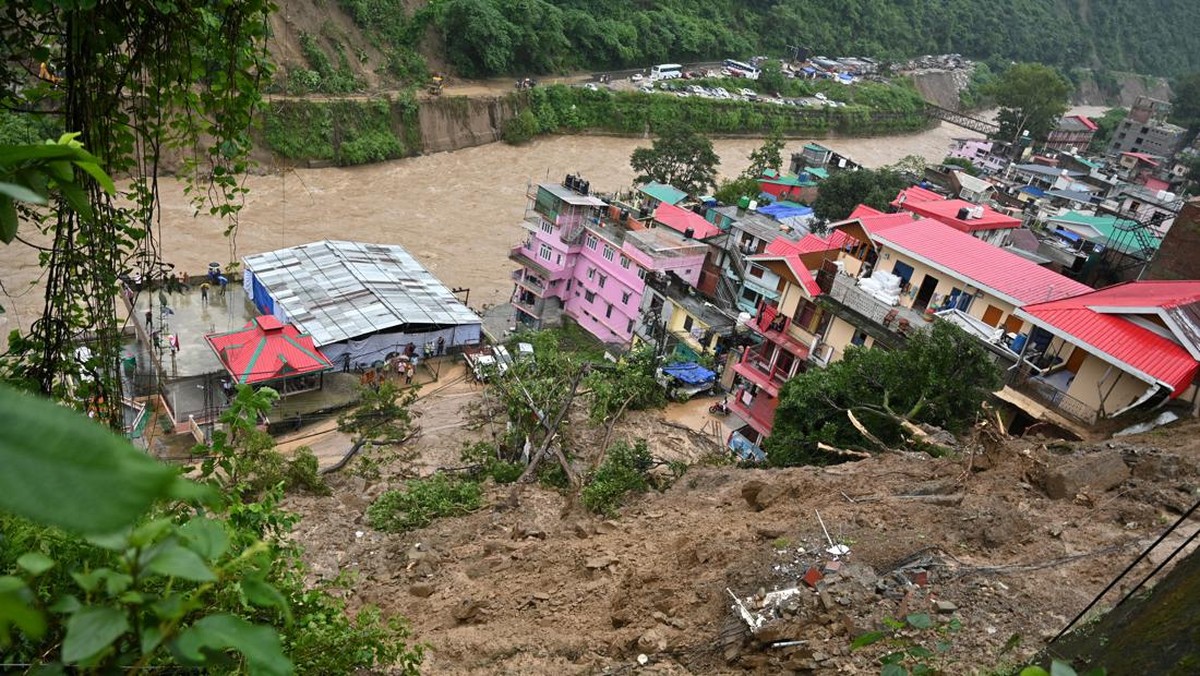 FOTO: Hujan Lebat dan Tanah Longsor di India Tewaskan 41 Orang