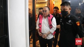 Anggota DPR Ismail Thomas Didakwa Palsukan Dokumen Izin Tambang