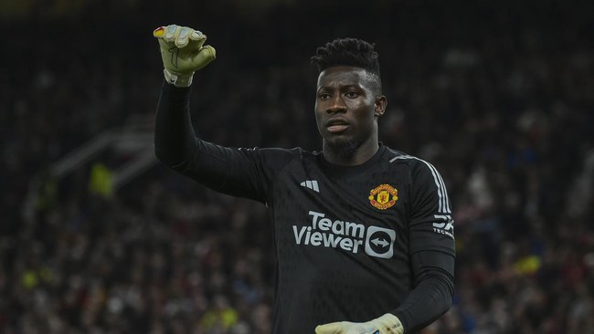 Kemenangan Manchester United atas Wolverhampton Wanderers diwarnai kontroversi yang melibatkan Andre Onana pada pekan pertama Liga Inggris.
