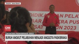 VIDEO: Buruh Angkut Pelabuhan Menjadi Anggota Paskibraka