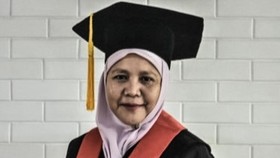 Yetty Komalasari Dewi Dikukuhkan sebagai Guru Besar Hukum Bisnis FHUI