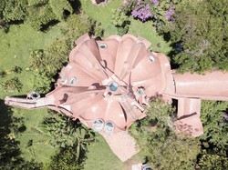 Bukan Cuma di Bandung, Tempat Ini Juga Punya Rumah Gurita Raksasa