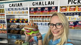FOTO: Kain Felt Menjelma Jadi Roti hingga Saus Tomat