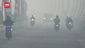 VIDEO: Lahan Gambut Terbakar, Kabut Asap Pekat Selimuti Kota Sampit
